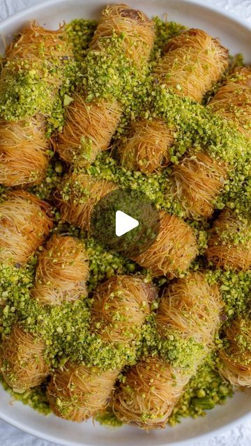 Ricotta Dessert Recipes, Kataifi Recipe, Knafeh Recipe, Egyptian Cake, Pistachio Rolls, Greek Cakes, Ricotta Rolls, Ricotta Recipes Dessert, Pistachio Recipes Desserts