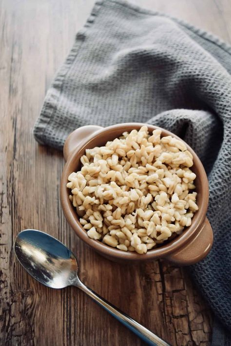 Oat Groats, Stove Top Recipes, Storage Tips, Pureed Food Recipes, Cooking Set, Instant Pot Pressure Cooker, Oatmeal Recipes, Vegetarian Diet, Healthy Salads