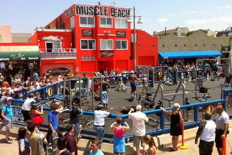 muscle-beach-venice-california Muscle Beach California, Beach Basketball, Fitness Modeling, Front Walk, Venice Beach California, Muscle Beach, Visit Venice, Venice California, Los Angeles Beaches