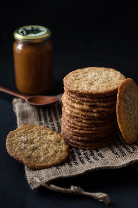 Crispy Coconut Cookies, Coco Cookies, Crispy Cookies, Coconut Cookies, Eat Dessert First, How Sweet Eats, Eat Dessert, Cookie Desserts, Sweets Treats