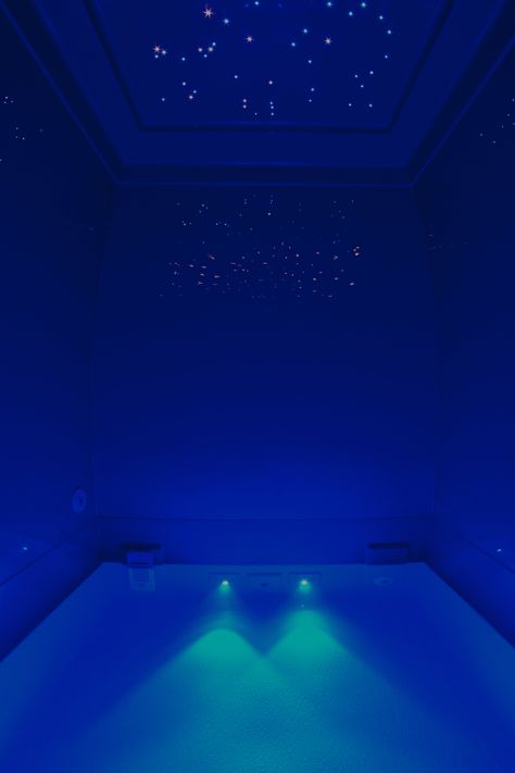 Float Rooms offer relaxation in an private, ultra-modern, spacious enviornment Float Tank Aesthetic, Floating Therapy, Float Room, Flotation Therapy, Float Spa, Float Tank, Float Therapy, Dream Water, Blue Things