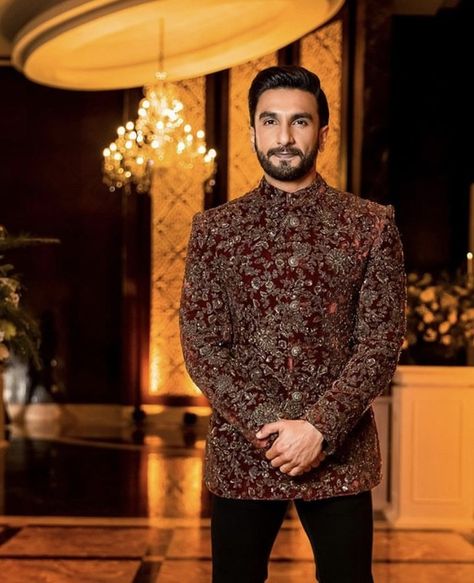 Latest Trends in Wedding Dresses for Men: Indian Edition Wedding Dresses For Men Indian, Bandhgala Suit Men Wedding, Men Blazer Outfit For Wedding, Indian Blazer, Blazer 2024, Marriage Dress For Men, Indian Wedding Attire, Casual Wedding Suit, Best Wedding Suits For Men