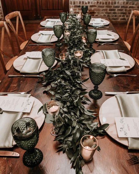 Event Lab on Instagram: “Huge props to EventWorks for providing such killer rentals... Everything, from the tables & chairs, to these beautiful green glass goblets…” Green Goblet Table Setting, Green Goblets Wedding, Glasses Table Setting, Wedding Goblets, Vintage Goblets, Wedding Charm, Wedding Table Settings, Utah Weddings, Place Settings