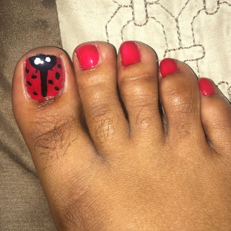 My hairy ladybug toe design Ugly Toes, Homecoming Ideas, Workout For Flat Stomach, Toe Nail Designs, Flat Stomach, Toe Designs, Toe Nails, Nail Design, Homecoming