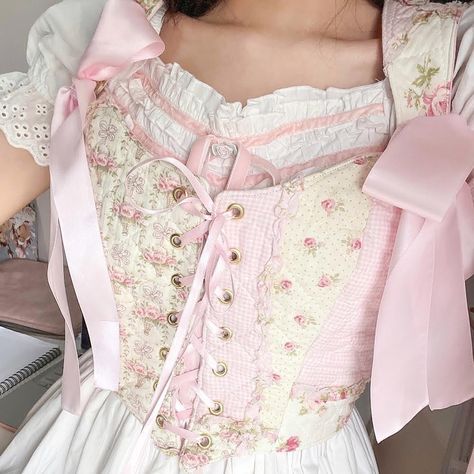 Christian Disney, Modern Princess Outfits, Dream Daughter, Fem Fashion, Coquette Princess, Princess Vibes, Disney Princess Aurora, Ellowyne Wilde, Romantic Girl