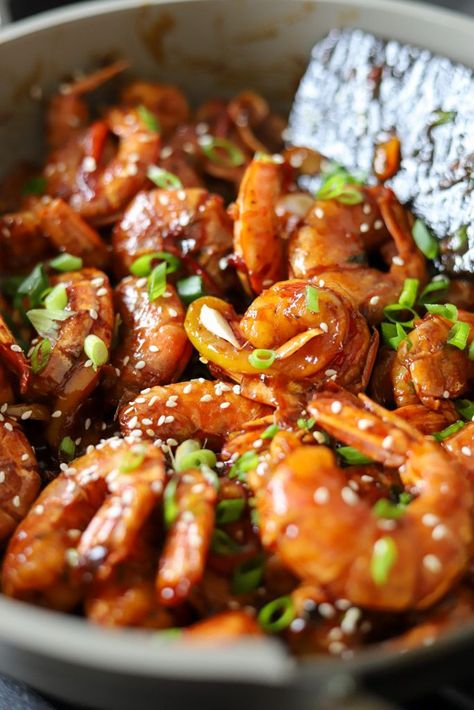 Shrimp with Sweet Chili Sauce Shrimp Chili Sauce, Sweet Thai Chili Recipes, Sweet And Spicy Shrimp Recipes, Sweet Thai Chili Shrimp, Thai Chili Shrimp, Sweet Chili Shrimp Recipe, Shrimp With Sweet Chili Sauce, Jamaican Fried Dumplings, Jamaican Curry Goat