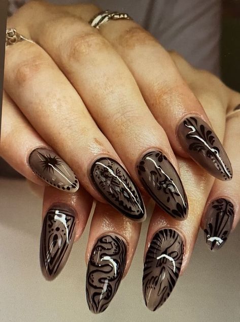 Gel Nail Designs Fall 2024, Victorian Style Nails, Dark Academia Nail Art, Alt Fall Nails, Whimsigoth Nail Art, Vintage Style Nails, Dark Cottagecore Nails, Ethel Cain Nails, Victorian Nails Designs