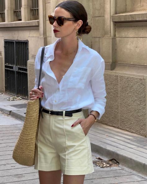 Parisian Casual Style, Casual Parisian Outfits, French Summer Outfits, Parisian Chic Outfits, Days Until Spring, French Outfits, Be Your Own Muse, 40s Outfits, Parisian Summer