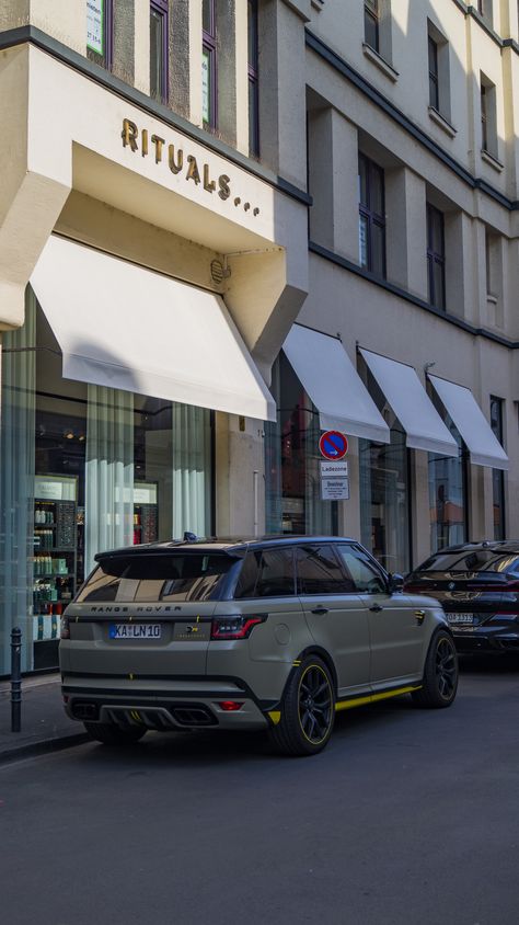 Range Rover Wallpaper Iphone, Range Rover Wallpaper, Mercedes Benz Glc Coupe, Photo Tiktok, Range Rover Svr, Glc Coupe, Car Iphone Wallpaper, Cars Wallpapers, Mercedes Benz Glc