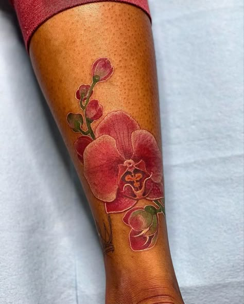 Pink Tattoo Brown Skin, Color Tattoo Black Skin, Color Orchid Tattoo, Coloured Tattoos On Brown Skin, Colorful Flower Tattoo Black Women, Tattoo Ideas Brown Skin, Red Ink On Dark Skin, Colored Tattoos On Dark Skin, Red Henna On Dark Skin