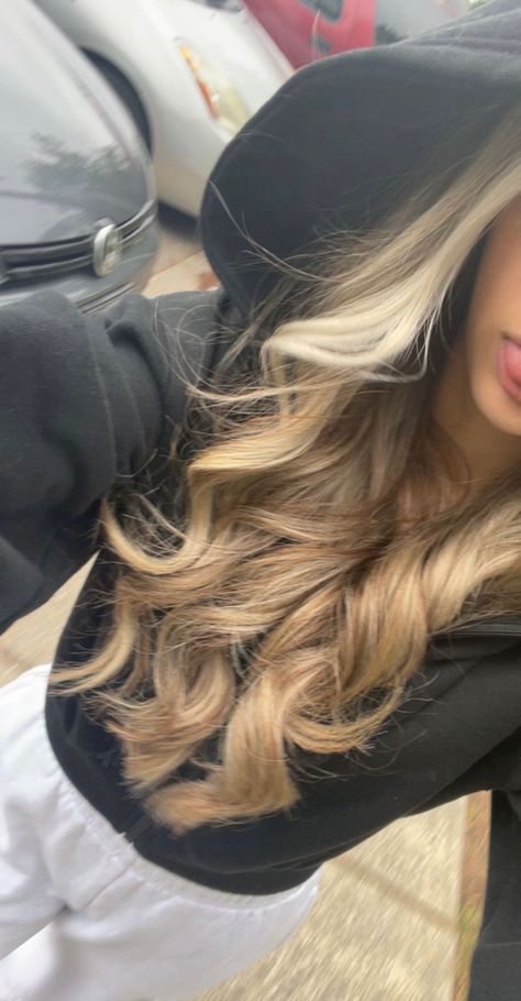 Snap Fake, Pretty Blonde, Vlasové Trendy, Hair Streaks, Blonde Hair Inspiration, Hair Stylies, Hairstyles Ideas, Hairstyles For School, Aesthetic Hair