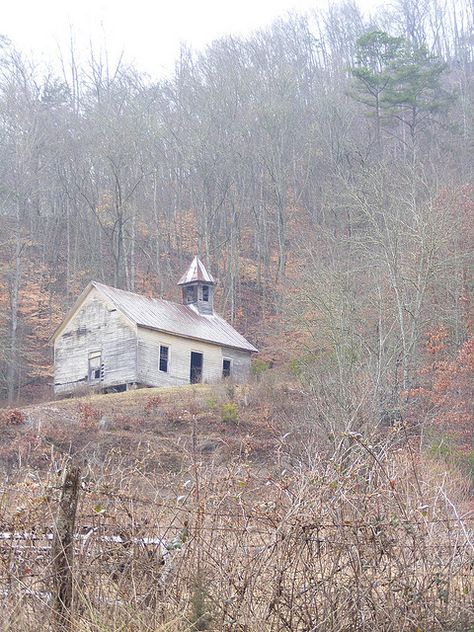 Here I can feel my roots and they run deep in these mountains.  Here I feel my ancestors, both English & Irish settlers in the Appalachians and the Indians of the area.  It is here I sense the nearness of God!  Is it any wonder my soul is at rest here?  I think not. Laura Frantz, Appalachian People, Mountain People, Southwest Virginia, Abandoned Churches, Country Churches, Old Country Churches, Old School House, Lee County