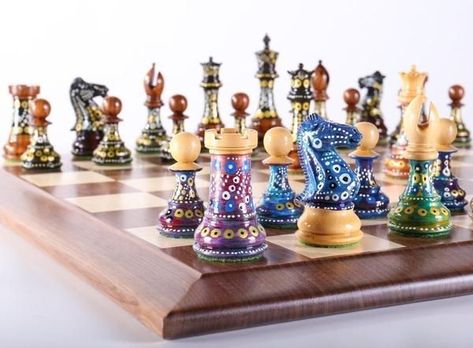 Chess Costume, Homemade Christmas Presents, Auction Projects, Quilling 3d, Chess Sets, Painted Boards, Wooden Chess, Mosaic Wall Art, Scroll Saw Patterns