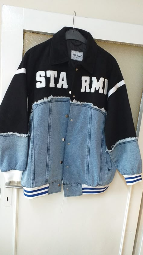 Reworked Jean Jacket, Denim Jacket Design Ideas, Denim Diy Clothes, Ropa Upcycling, Denim Inspiration, Guys Clothing Styles, Denim Diy, Refashion Clothes, Tomboy Fashion