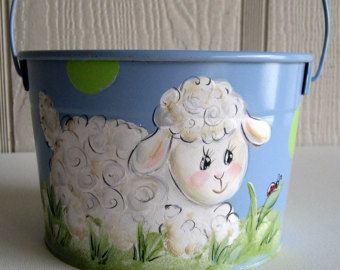 Family Easter Basket, Painted Easter Baskets, Painted Buckets, Easter Rocks, Easter Pail, Bucket Ideas, Easter Paintings, Hand Paintings, Easter Buckets