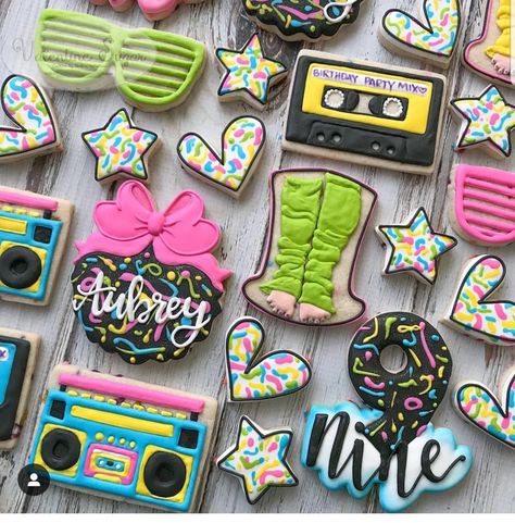 80s Dance Party, 80s Dance, Cartoon Cookie, 90s Theme Party, Party Cookies, Dance Themes, Music Birthday, Chocolate Covered Oreos, Cookie Art