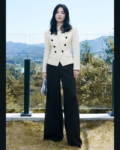 Reposted from @michaachannel 2024 PRE-FALL COLLECTION with muse Song Hye Kyo #songhyekyo #michaa #missha @kyo1122 Song Hye Kyo Outfit, Song Hye Kyo Style, Business Fits, Kdrama Outfits, Interview Dress, Briefcase Women, Hye Kyo, Song Hye Kyo, Teacher Outfit