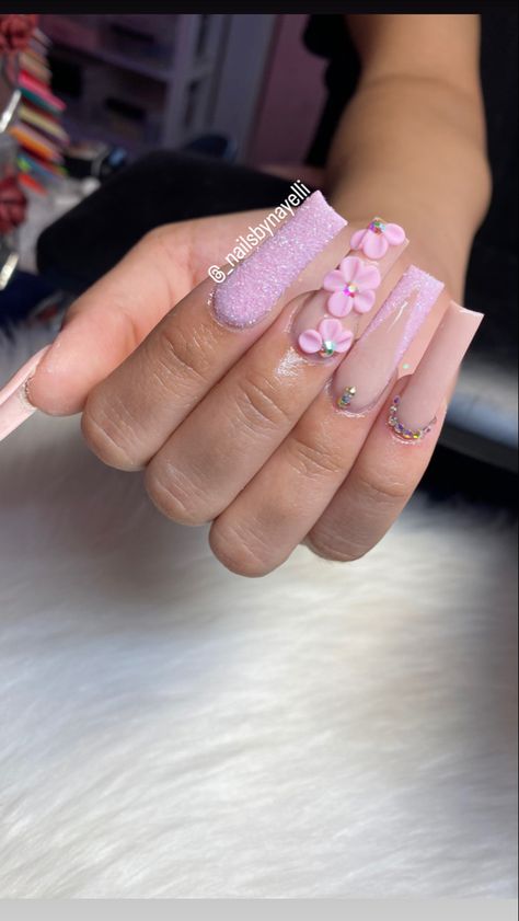 ( @ _nailsbynayelli ) on instagram #pinknails #pink3d #glitterpink #glitter #pinknaildesigns #babypinknails #nails #nailsofinstagram #nailsonfleek Baby Pink Nails Acrylic, Silver Gradient, Cute Pink Nails, Quick Nail, Baby Pink Nails, Star Nail Art, Star Night, Stripped Nails, Dope Nail Designs