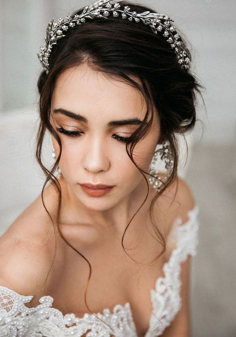 Bridal Crown Bridal Hair Updo With Veil, Leaf Tiara, Crown Wedding Hair, Veil Headpiece, Bridal Hair Headpiece, Silver Tiara, Tiara Wedding, Bridal Hair Updo, Wedding Hairstyles With Veil