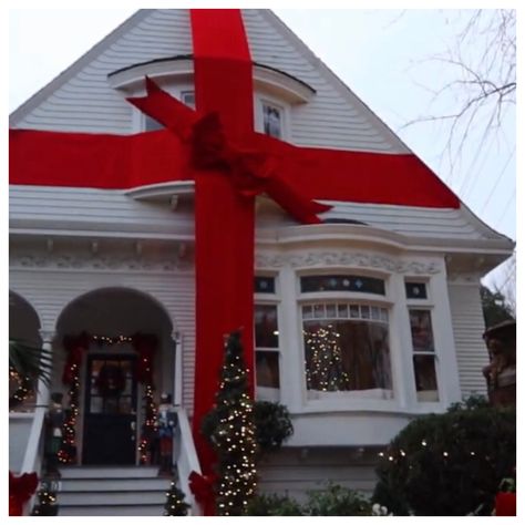 Victorian house, decor, christmas, holiday, outside, bow, classic, decorating, outdoor Red Christmas Bows Outside, Giant Christmas Bow On House, Outdoor Christmas Bows, Oversized Outdoor Christmas Decorations, Lauren Nicholsen, Porch Bathroom, Bathroom Outside, Giant Bow, Tis The Season To Be Jolly