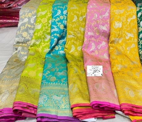 Banaras Katan Silk Saree, Home Door Design, Katan Silk Saree, Elegant Fashion Wear, Gold N, Saree Trends, Katan Silk, Elegant Saree, Sewing Embroidery Designs