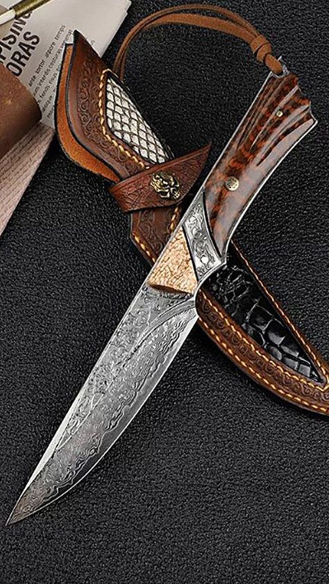 Damascus Steel Hunting Knife With Serpentine Wood Hilt Pretty Knives, Knife Art, Knife Collection, Damascus Knife, Steel Art, Knife Design, Cool Knives, Knife Sheath, Metal Engraving