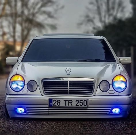 W210 open your eyes...! Mersedes W210, W210 Mercedes, Mercedes Luxury, Merc Benz, Mercedes W123, Benz S500, Mercedes W124, Mercedes Clk, Mercedes Benz C63