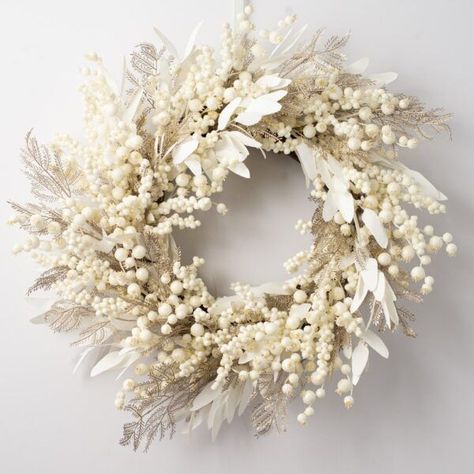 50+ Christmas Wreath To Warm Your Home; white wreath! This includes Christmas wreaths diy, Christmas wreaths for front door, Christmas wreath ideas, Christmas wreaths to make, Christmas wreaths & garlands & more! This also includes Christmas wreaths bows, white berry wreath, Christmas decor, easy Christmas wreaths, Christmas decorations, christmas decor ideas outdoor, christmas wreaths DIY easy, christmas decor front door, simple christmas wreaths! #christmaswreaths #christmaswreaths&garlands White Christmas Wreath Ideas, Christmas Reef, Christmas Wreath Designs, White Eucalyptus, Christmas Wreath Bows, White Christmas Wreath, Christmas Wreaths & Garlands, Christmas Wreaths Diy Easy, Wreaths Christmas