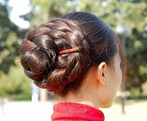 Jin Mei with  big braided bun. Beauty is at every age, and we can embrace God's gifts. A wife's long hair is just naturally beautiful, a glory to her and a joy to her partner/husband. Quit trying the artificial route and trust in how you were made. Organic Natural Hair Products, Long Shiny Hair, Big Bun Hair, Beautiful Buns, Low Bun Hairstyles, Big Bun, Curly Hair Women, Beautiful Braids, Acupressure Points