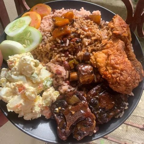 I know this #taste #good #sunday #dinner from @oddismilez 😋 #jamaicanfood #oxtail #cucumber #mashpotato #frychicken #riceandpeas #tomato Jamaican Sunday Dinner, Jamaican Sunday Dinner Ideas, Good Sunday Dinner, Sunday Dinner Ideas, Sunday Dinner Recipes, Jamaican Food, Jamaican Recipes, Mouth Watering Food, If I Was A