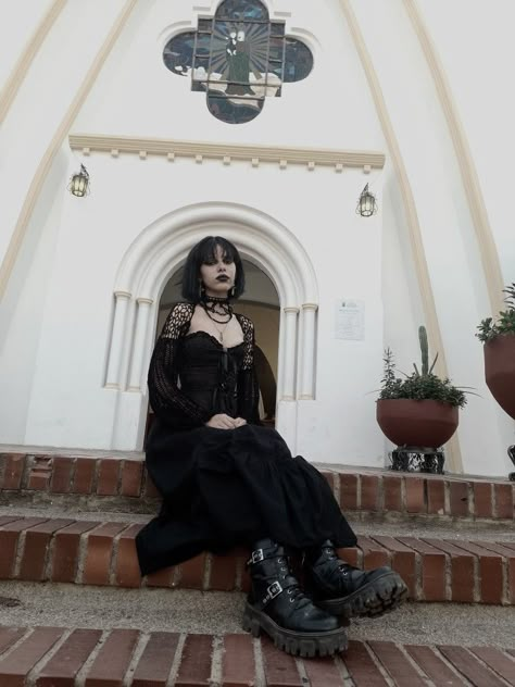 Goth subculture Goth Graduation Pictures, Goth Graduation Outfit, Goth Graduation, Goth Subcultures, Country Goth, Goth Photoshoot, Black Cathedral, Concept Shoot, Goth Stuff