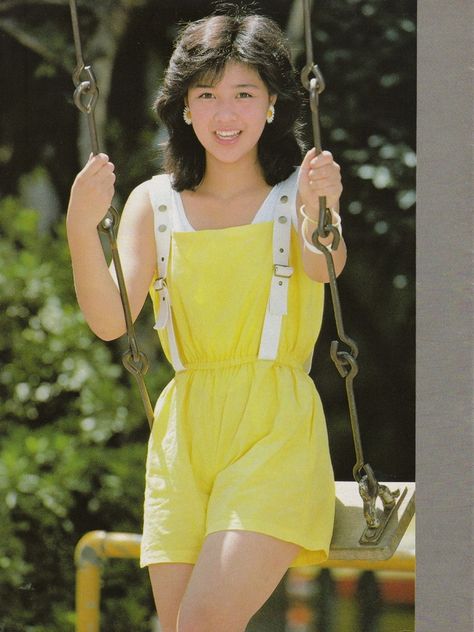 Momoko Kikuchi, 80s Japanese Fashion, Fashion Magazine Layout, 80s Girl, 80s And 90s Fashion, Japan Girl, 80s Fashion, Japanese Fashion, 90s Fashion