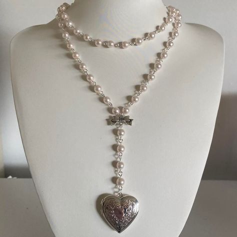 Chain Layered Necklace, Edgy Jewelry, Y2k Necklace, Pretty Necklace, Pearl Heart, Handmade Beaded Necklaces, Party Necklace, Rosary Necklace, Handmade Wire Jewelry