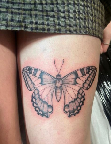 Butterfly tattoo on leg Butterfly Tattoo Above The Knee, Butterfly Tattoo Over Knee, Butterfly Tattoo Knee, Butterfly Above Knee Tattoo, Knee Butterfly Tattoo, Butterfly Knee Tattoo, Above The Knee Tattoos Women, Dainty Butterfly Tattoo, Butterfly Leg Tattoos