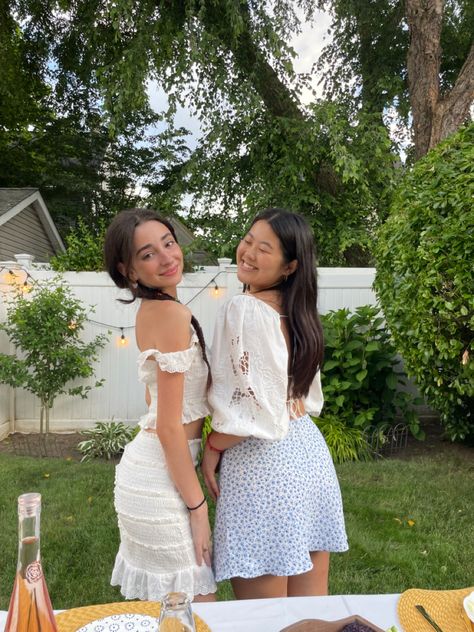 Pose with friend, instagram pose with friend, two people pose, instagram pose, aesthetic, picnic, summer picnic, summer, picnic spread, table spreas, charcuterie board, birthday party, birthday dinner, summer outfit, new england outfit, classy outfit, foral outfit, preppy fit Charcuterie Board Birthday Party, Charcuterie Board Birthday, New England Outfit, Two People Pose, Prep Punk, England Outfits, Picnic Spread, Dinner Summer, Aesthetic Picnic