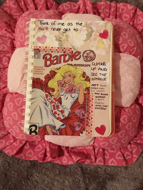 barbie bullet journal scrapbook page ideas Barbie Scrapbook Ideas, Barbie Journal Ideas, 2000s Journal, Barbie Journal Page, Barbie Scrapbook, Barbie Journal, Collage Scrapbook Layouts, Bullet Journal Scrapbook, Scrapbook Page Ideas