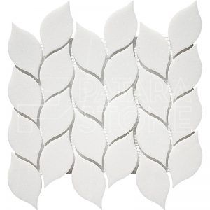 CREMA MARFIL LEAF MOSAIC - POLISHED | Patara Stone Marble Accent Wall, Leaf Mosaic, Leaf Tile, Thassos Marble, White Marble Mosaic, Lake Ideas, Pebble Color, White Marble Tiles, French Pattern