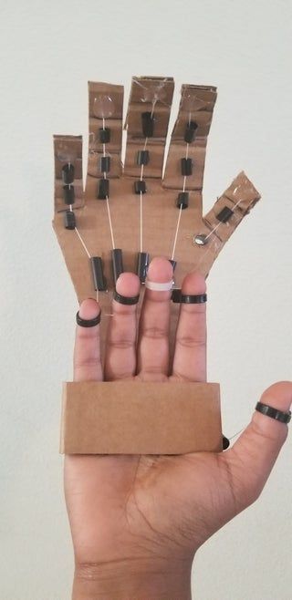 DIY Cardboard Mechanical Hand : 4 Steps - Instructables Diy Engineering Projects, Cardboard Speaker, Paper Haunted House, Cardboard Tutorial, Cosplay Making, Origami Insects, Haunted House Craft, Bat Mobile, Mobile Diy