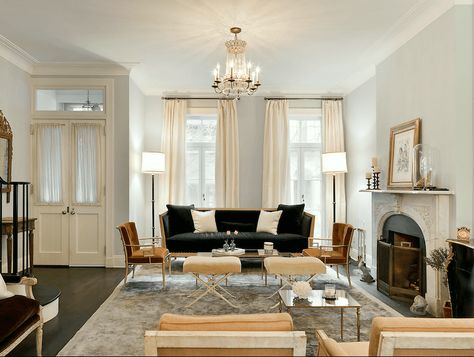 entry-nate-berkus-evan-joseph-photog-no-foyer-entry - chic living room with pale gray walls in a NYC brownstone City Living Room, New York Townhouse, Blue Painted Walls, Blue Grey Walls, Bedroom Minimalist, Townhouse Designs, Nate Berkus, Design Salon, Blue Living Room