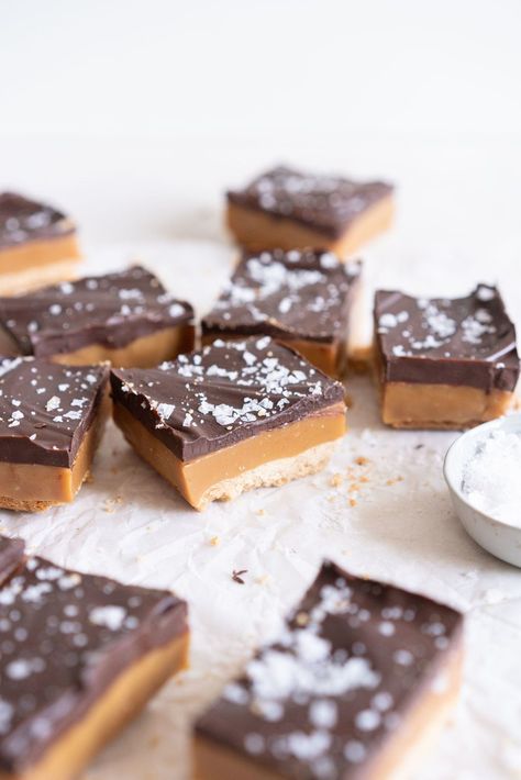 Salted Caramel Shortbread Bars Caramel Shortbread Bars, Caramel Slice Recipe, Salted Caramel Slice, Cloudy Kitchen, Caramel Shortbread, Baking Journal, Caramel Slice, Buttery Shortbread, Shortbread Bars