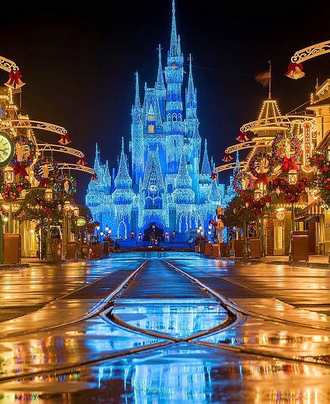 Wallpaper Backgrounds Aesthetic Vintage, Chateau Disney, Disney World Castle, Wallpaper Backgrounds Aesthetic, Aesthetic Disney, Disney World Christmas, Disney World Pictures, 5 Wallpaper, Disney Background