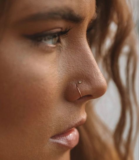 Double Nose Piercing, Face Proportions, Piercing Conch, Nose Piercing Hoop, Double Stud, Nose Piercing Stud, Double Piercing, Piercing Tragus, Piercing Ideas