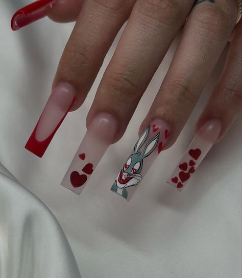 This set included encapsulated hearts, French tips , & of course a hand painted buggs bunny Valentine Nail Ideas Acrylic Art Designs, Valentine’s Day Nails Ideas, Valentine’s Day Nails, Disney Nails Art, Red Nails Manicure, Valentines Day Nails Designs, Lips Nail Art, Nails February, Aquarium Nails