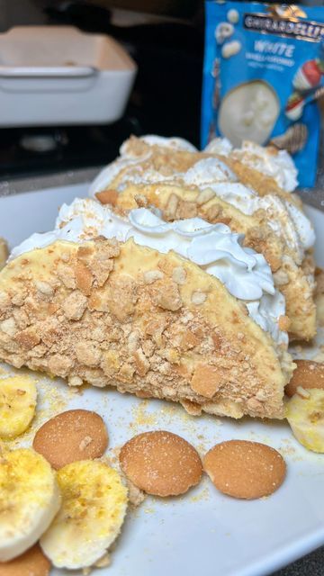 Banana Pudding Waffles, Banana Pudding Cheesecake Tacos, Loaded Cheesecake Tacos, Desert Tacos Recipes, Banana Pudding Crunch Cheesecake Recipe, Banana Pudding Cheesecake Cones, Banana Pudding Funnel Cake, Banana Pudding Crunch Cheesecake, Banana Tacos