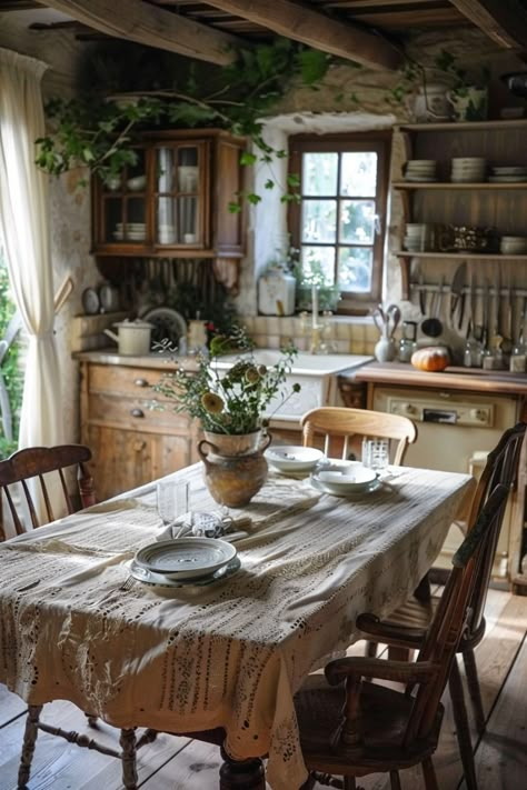 Rustic Vintage Decor, Rustic Kitchen Island, Country Kitchen Decor, Casa Country, Cottage Kitchens, Cottage Kitchen, Kitchen Wall Decor, Rustic Kitchen, Country Kitchen