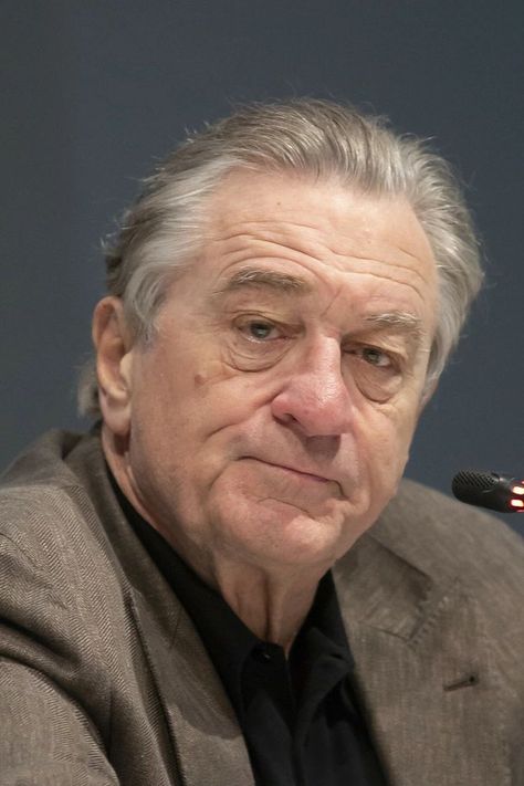 ’’I just had a baby,’’ declared Robert De Niro during an interview in a rather unexpected way. And while his oldest child is now 51-year-old, De Niro is still perfectly capable of giving love to this new member of his family, proving that fatherhood has no expiration date. Robert Deniro, Giving Love, Andy Garcia, Classic Movie Stars, Lady Bird, My Crush, More Photos, Movie Stars, Interview