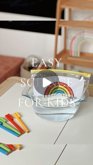 Mabel’s Playroom on Instagram: "Easy science for kids 🧪 we love trying new, simple experiments and this blew our minds! The science behind this is all down to light refraction! Light travels through air, bounces off an object and then enters our eyes. When we look at the paper before putting it into water, light is travelling through the air and bouncing off the paper, however when the picture is placed into the water, it has to travel through air AND the water! When the light hits different angles of the drawing, it makes it seem like the colour has disappeared. Cool huh? 👏  #sensoryplay #sensorybin #sensoryactivity #easyplayideas #toddlerfun #toddlerplayideas #toddlerplay #busytoddler #playallday #eyfs #earlyyears #preschool #preschooler #preschoolplay #montessori #montessoritoddler #m Homeschool Preschool Activities Science Experiments, Rainbow Activities Preschool Science, Light Science Experiments For Preschool, Science Activities For Preschoolers Easy, Water Refraction Experiment, Light Science Experiments For Kids, Simple Experiments For Preschoolers, Easy Preschool Science Experiments, Science And Sensory Preschool Activities