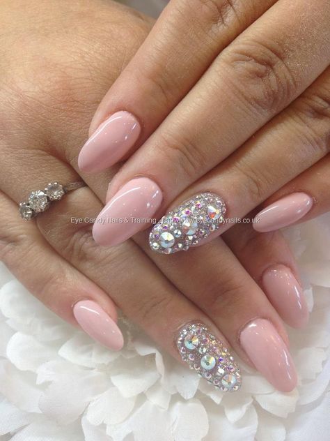 Almond diamond nails Wedding Nail, Almond Nail, Nails And Toes, Her Nails, Cool Nails, Pink And Silver, Acrylic Nail Art, Nail Styles, Prom Nails