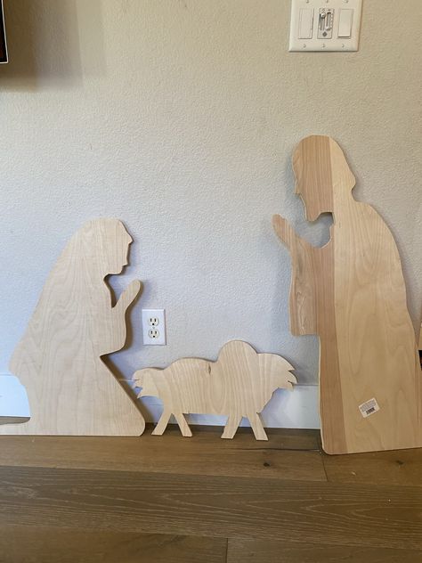 Diy Nativity Scene, Angela Rose Home, Nativity Scene Diy, Wooden Nativity Sets, Tennessee Christmas, Angela Rose, Outdoor Nativity Scene, Nativity Stable, Outdoor Nativity