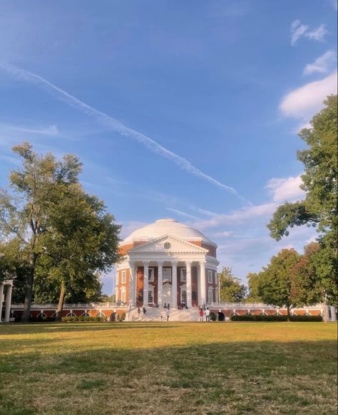 Vcu College Aesthetic, Grand Valley State University Aesthetic, Uva Aesthetic, Uva College Aesthetic, University Of Virginia Aesthetic, Uva University Of Virginia, West Virginia University Aesthetic, College Photography, College Friends